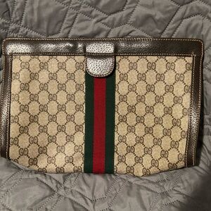 Gucci bag with Velcro closure